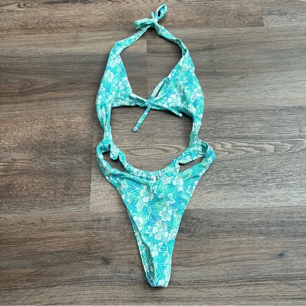Knight Swim Trinity One Piece Summer Blooms Size Medium Tropical Vacation Resort